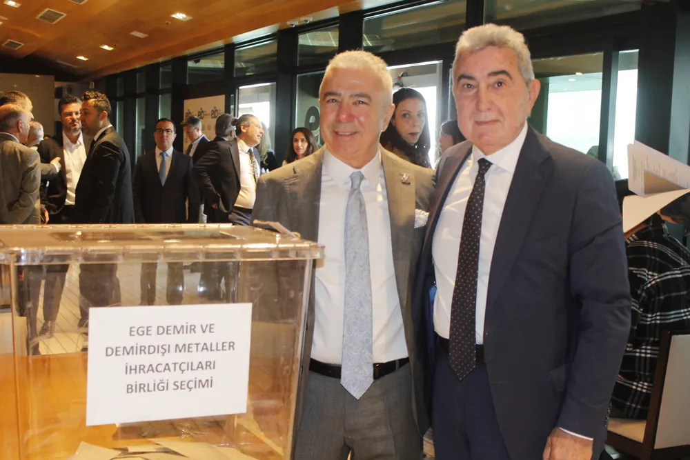 Ege Demir ve Demir Dışı Metaller İhracatçıları Birliği Yeni Başkanı Mehmet Fatih Uysal ve Eski Başkan Yalçın Ertan