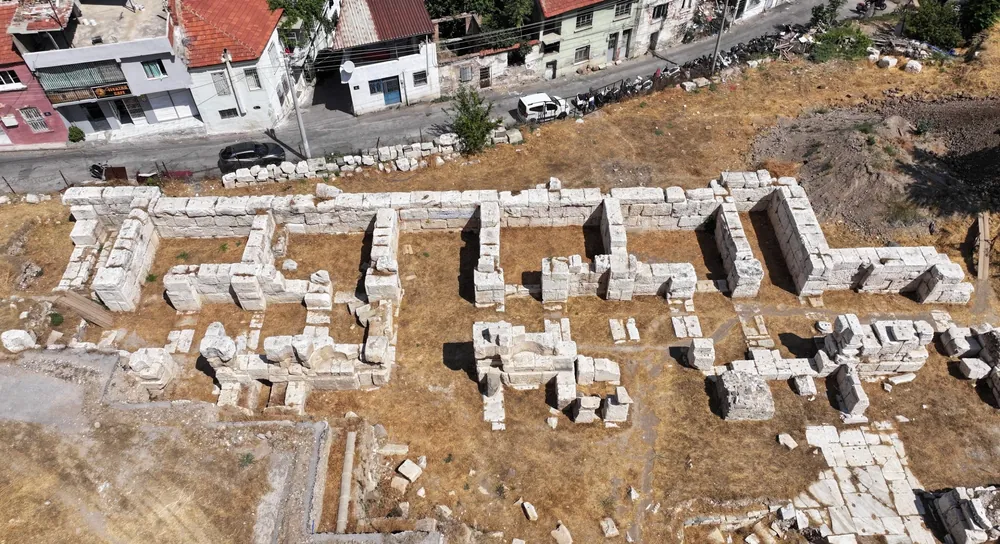 Göbeklitepe'yi örnek olarak gösteren Selim Gökdemir'e göre İzmir'de arkeolojik kazı çalışmaları artmalı
