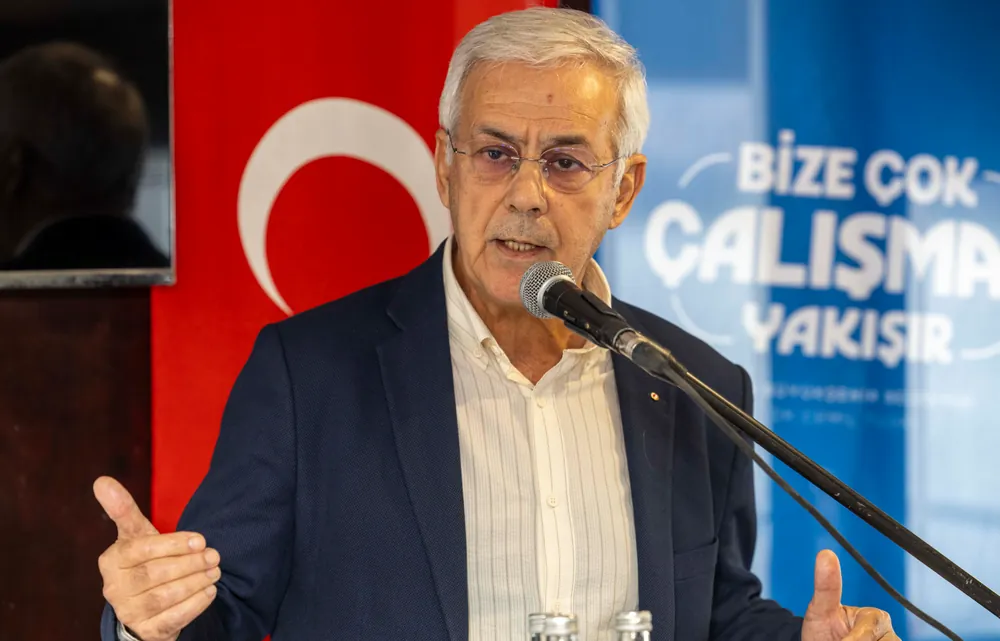 İZDENİZ Yönetim Kurulu Başkanı Dr. Işıkhan Güler