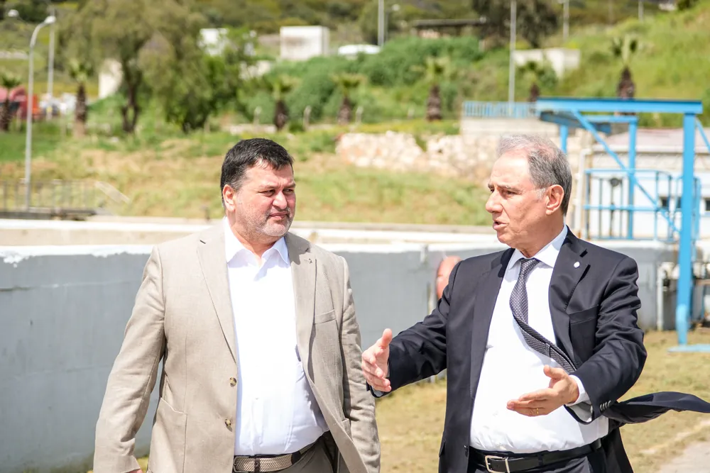 İZBAŞ Başkanı Sevimli, Gazeteci Erhan Gülenç'e yeni projelerinden bahsetti