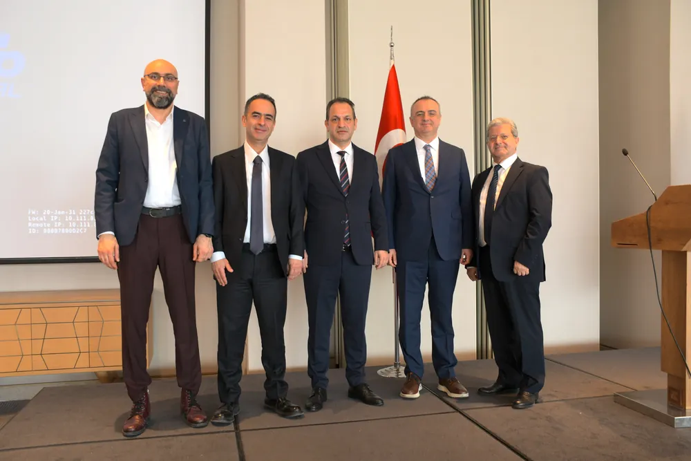 (soldan sağa) Doç. Dr. Ümit Alakuş, Prof. Dr. Orhan Gökalp, Ersoy Kocamanoğlu, Dr. Özgen Aytaç ve Op. Dr. Gökalp Tokaç