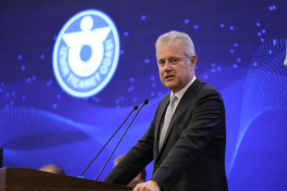 İZTO Başkanı Mahmut Özgener, Çeşme Turizm Projesi'nin kenti dünyaya açacak bir hamle olacağını söyledi