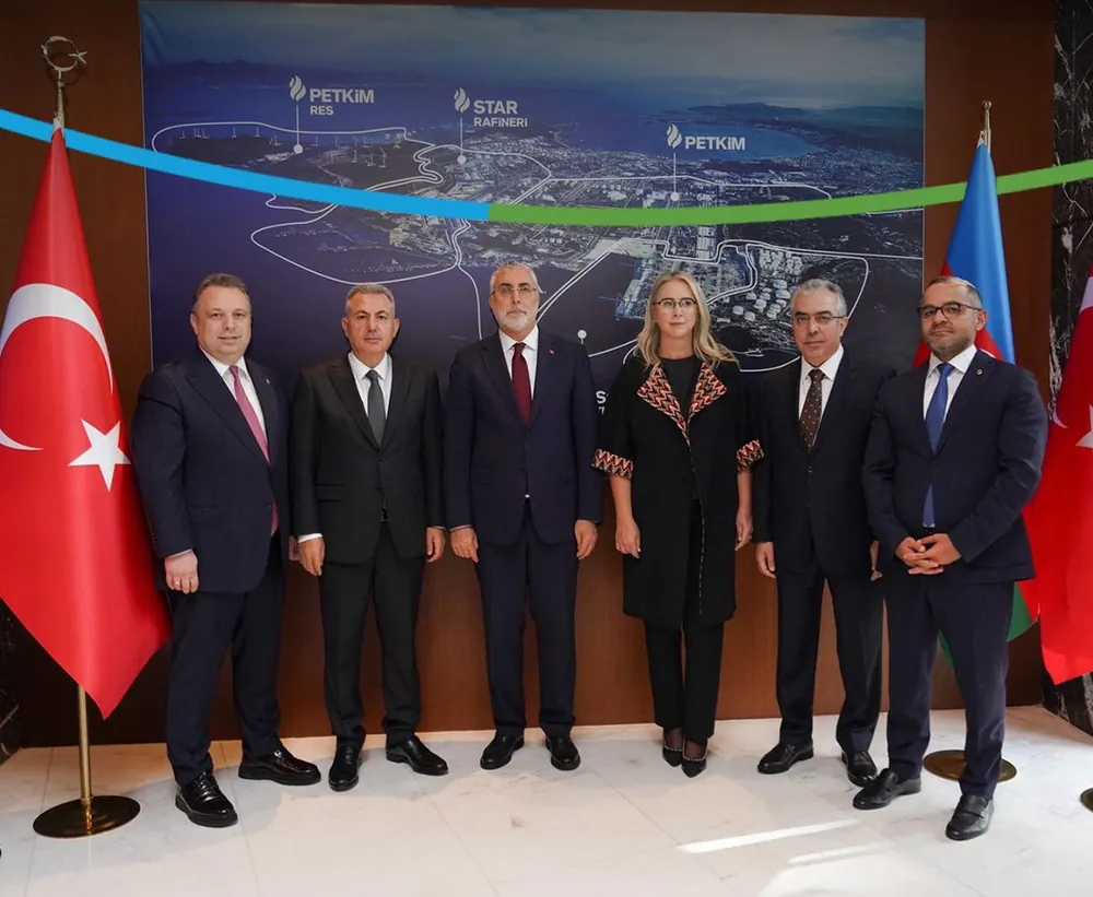 Çalışma ve Sosyal Güvenlik Bakanı Vedat Işıkhan, geçtiğimiz günlerde SOCAR Türkiye yöneticilerini ziyaret etti