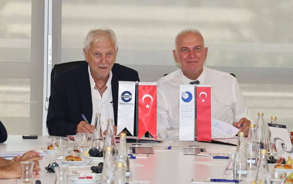 EBSO Hizmet Binası kira sözleşmesini EBSO Yönetim Kurulu Başkanı Ender Yorgancılar ve İzmir Atatürk Organize Sanayi Bölgesi Yönetim Kurulu Başkanı Cenk Karace imzaladı