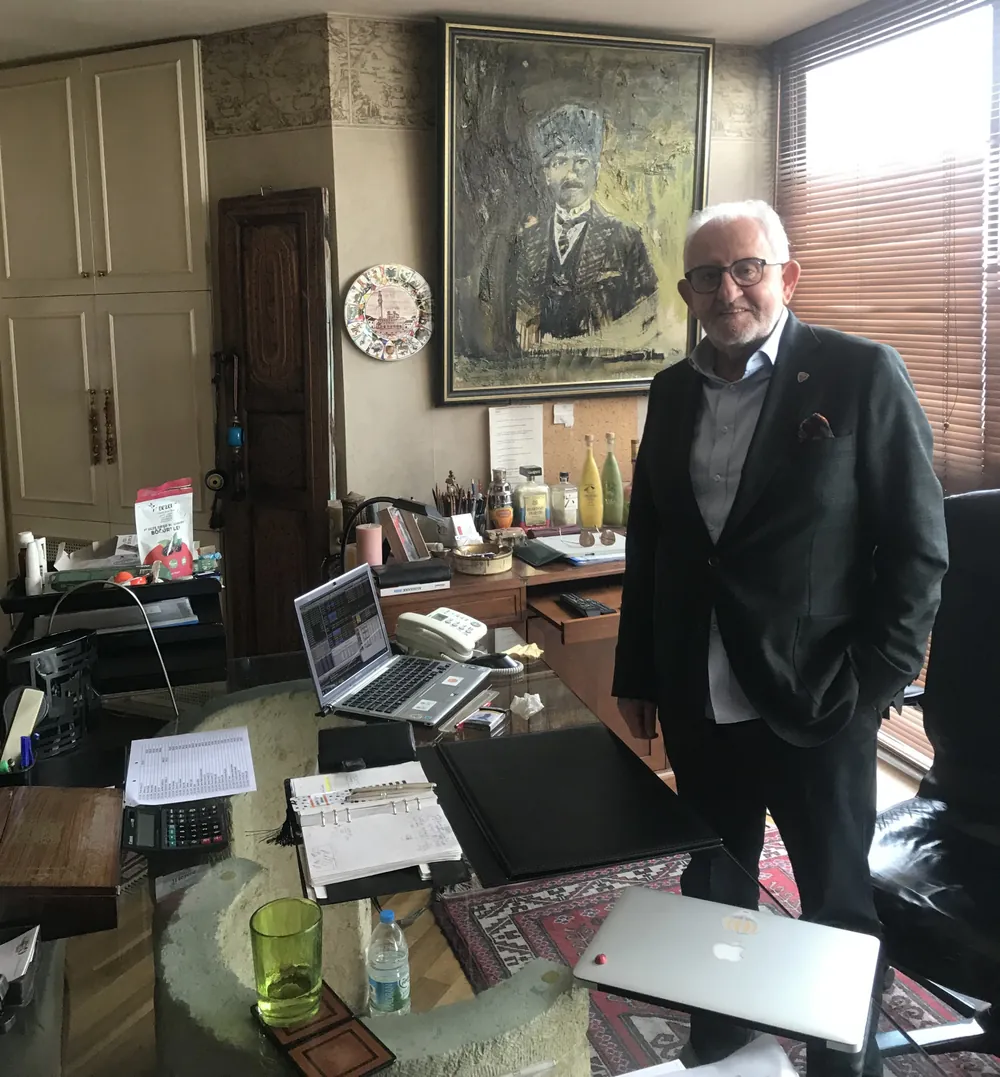 İzmir iş dünyasının duayen ismi Uğur Barkan, tarım alanında yatırıma karar verdi