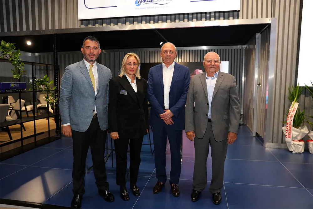 Lucien Arkas, çocukları Diane Arcas Göçmez, Bernard Arkas ve damadı Onur Göçmez ile birlikte