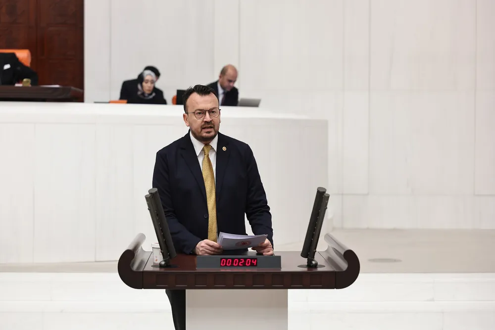 CHP Denizli Milletvekili ve sanayici Şeref Arpacı, sanayicinin fabrikasında kiracı haline geldiğini söyledi