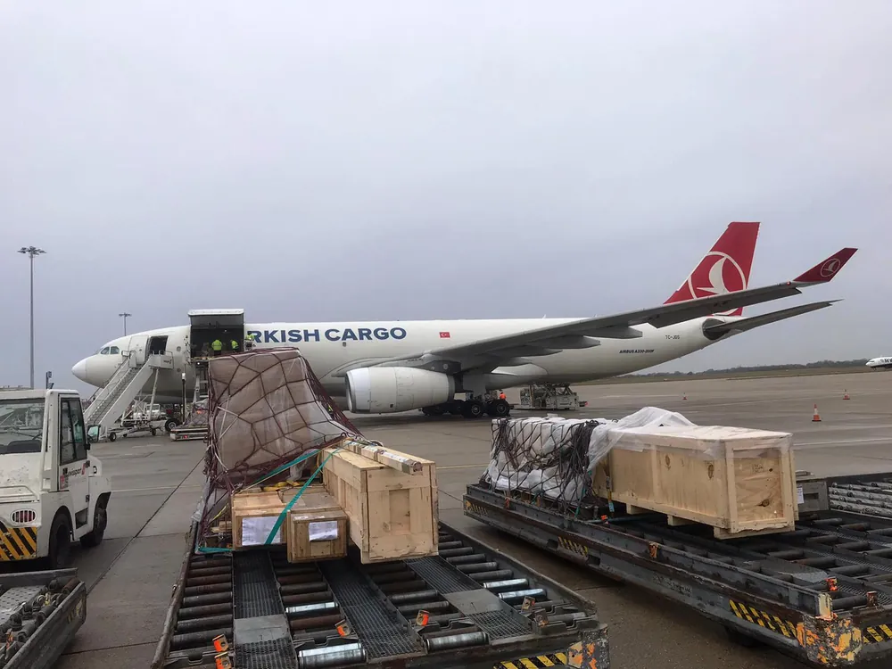 İzmir Adnan Menderes Havalimanı'ndaki hava kargo taşımalarında bundan böyle azami fiyat tarifesi geçerli olacak