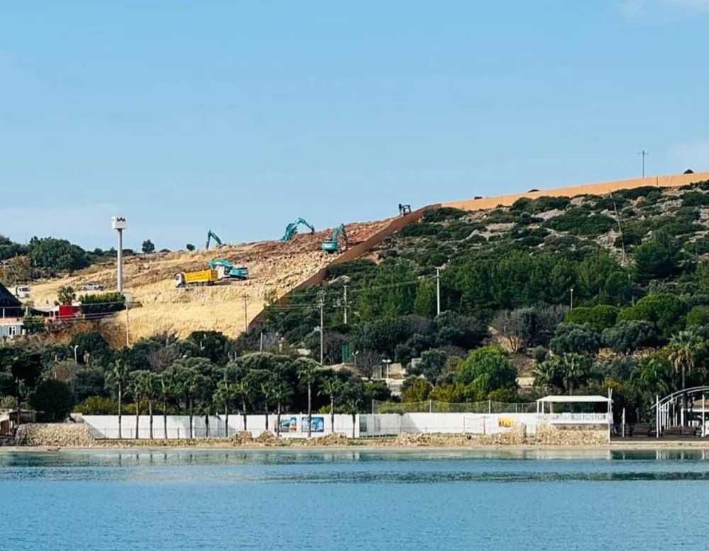 İş makineleri tarafından talan edilen Aya Yorgi Koyu 