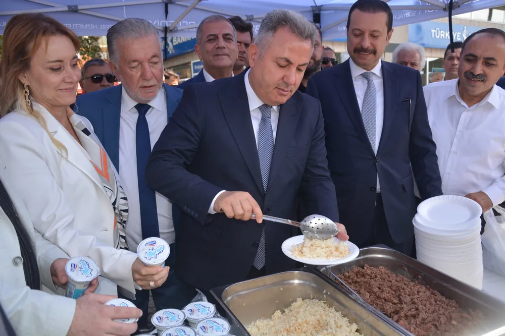 Ahilik haftası bu yıl 22-28 Eylül tarihlerinde İzmir'de renkli etkinliklerle kutlanacak