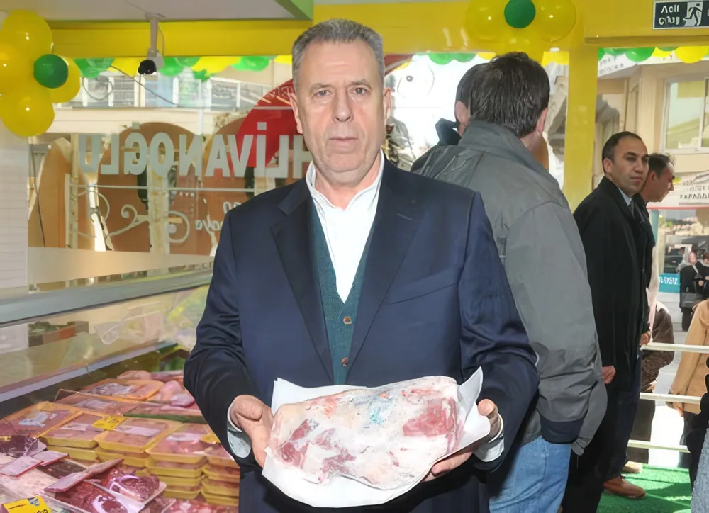 Hanif Pehlivanoğlu, 1980'li yıllardan beri perakende sektöründe yer alıyordu