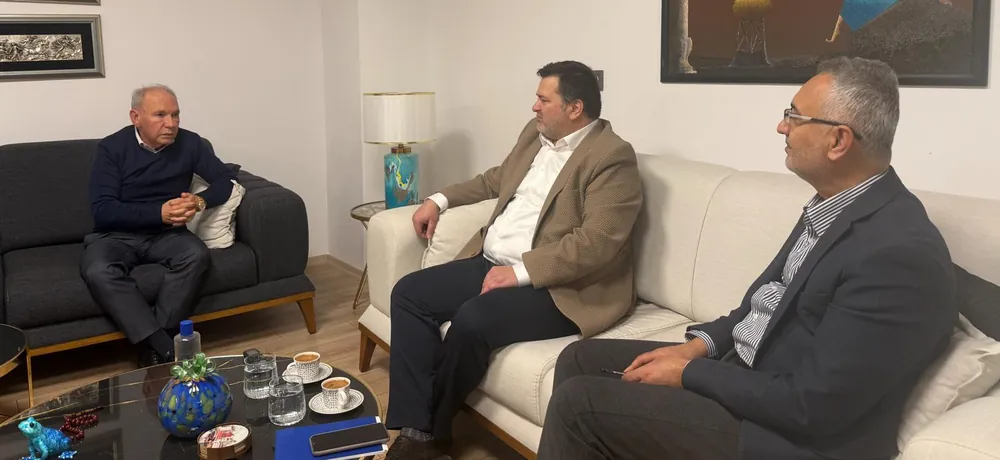 Menemen Plastik İhtisas OSB Yönetim Kurulu Başkanı Salih Esen, bölge sayesinde sanayicilerin üretimde ve ihracatta daha da büyüdüğünü söyledi