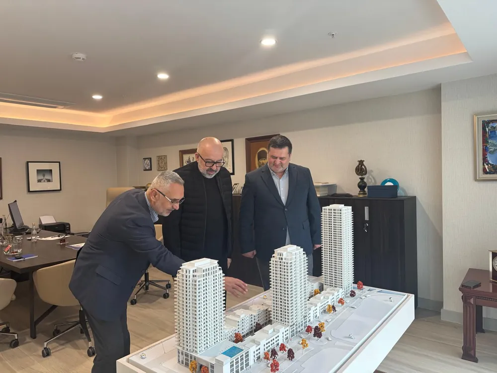 Selim Gökdemir, özellikle Avrupa'da varlıklı insanlardan toplumun beklentilerinin yüksek olduğunu vurguladı