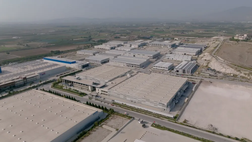 Bölgede dünya devlerinin de olduğu 36 fabrika faaliyet gösteriyor