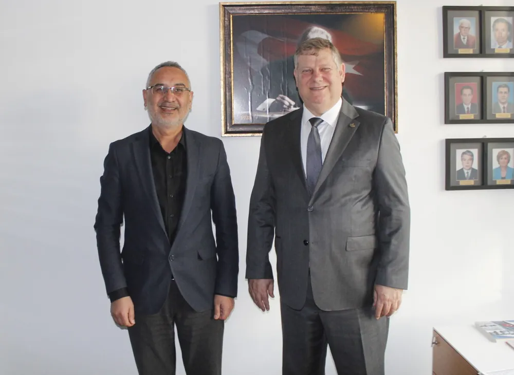 İZTO Meclis Başkan Vekili Nevzat Artkıy, mobilya sektöründeki organize bölge atağını Tekreferans.com Genel Yayın Yönetmeni Sinan Doğan'a anlattı