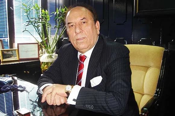 Taraflar satış görüşmelerini yalanlamazken, Ali Pehlivanoğlu, bir iki ay içinde yeni gelişmelerin olacağını söylemekle yetindi