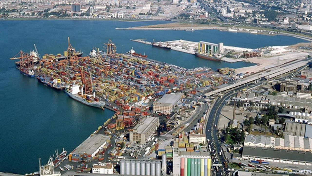 İzmir Alsancak Limanı'nın satışı için şimdi de yerli girişimcilerle görüşmelere başlandı...