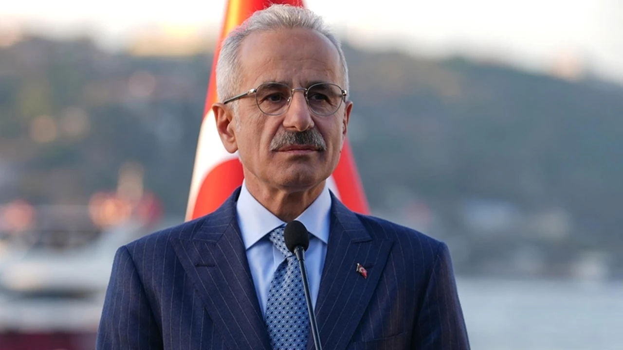 Ulaştırma ve Altyapı Bakanı Abdülkadir Uraloğlu