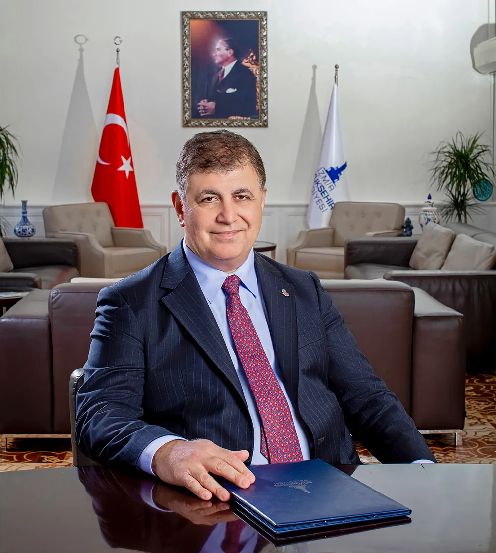 İzmir Büyükşehir Belediye Başkanı Cemil Tugay