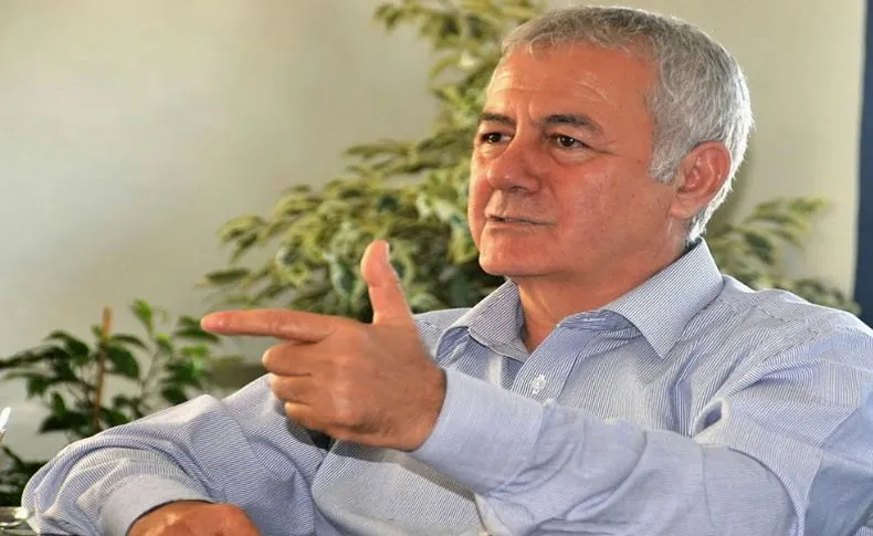 İZSİAD Başkanı Alaattin Yüksel'in seçilmesinin hemen ardından İZTO'da yaptığı hamle İzmir iş dünyasında savaşın çıkmasına neden oldu.