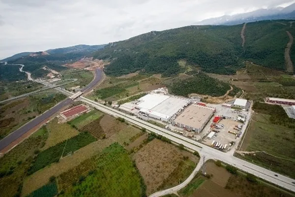 Kemalpaşa Ovası'ndaki su kıtlığı, tarım ve sanayi sektörleri arasında tartışma yaratıyor