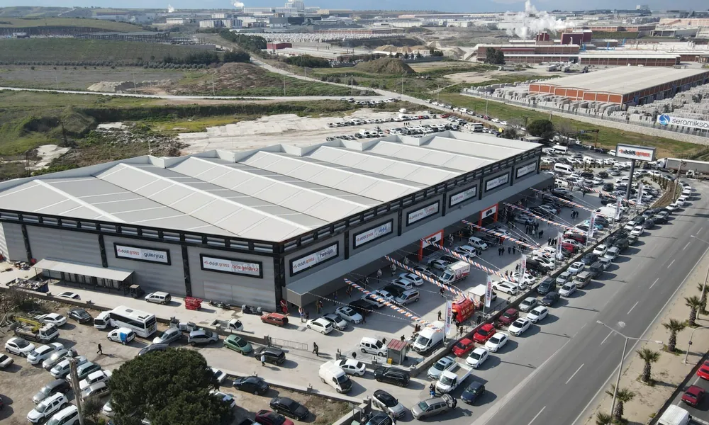 Özmumcu ailesi, gross marketler ile girdiği perakende de zincir mağazalarla büyümek istiyor