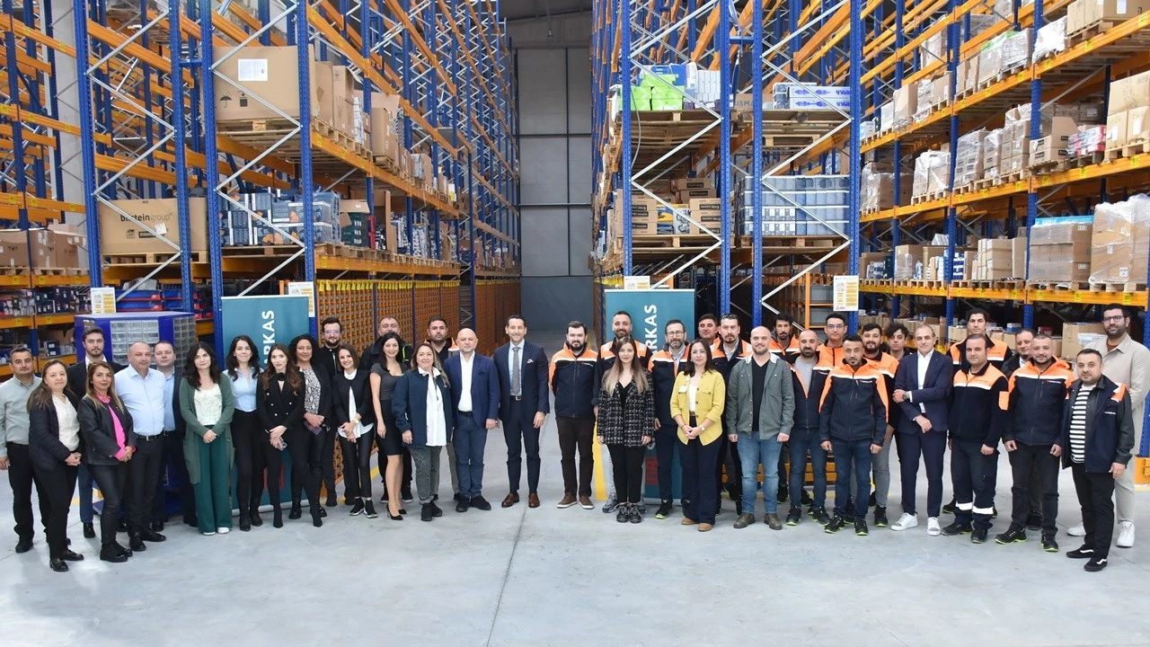 Hava, kargo, demiryolu lojistiğinde faaliyet gösteren DB Schenker Arkas'ın Türkiye genelinde çok sayıda deposu vardı