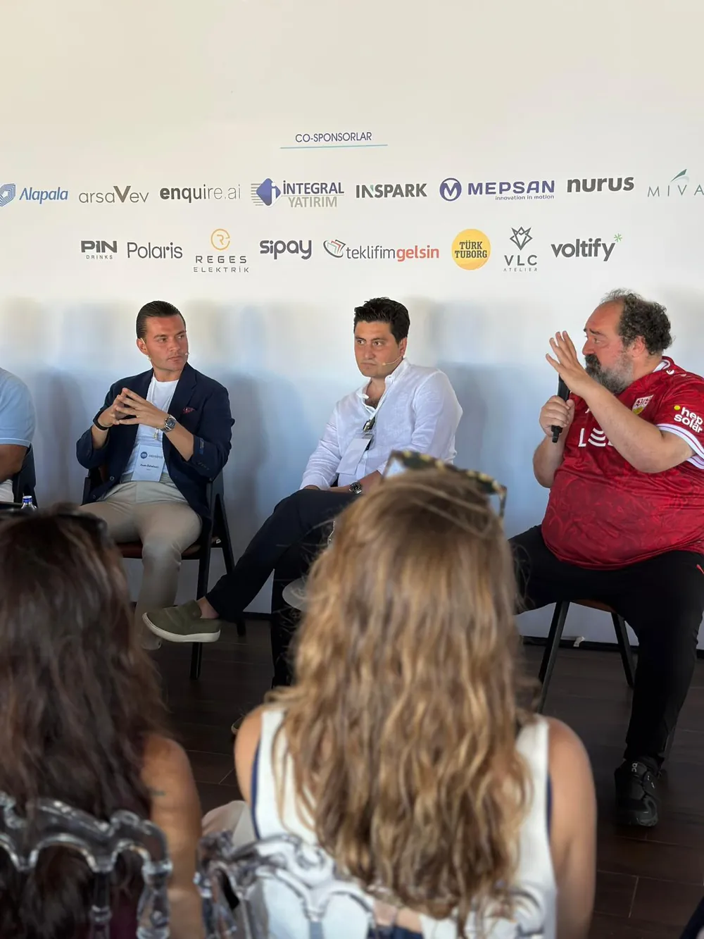 Bodrum'daki Young Owners Forum'da girişim yatırımcılığı alanındaki trendler ele alındı