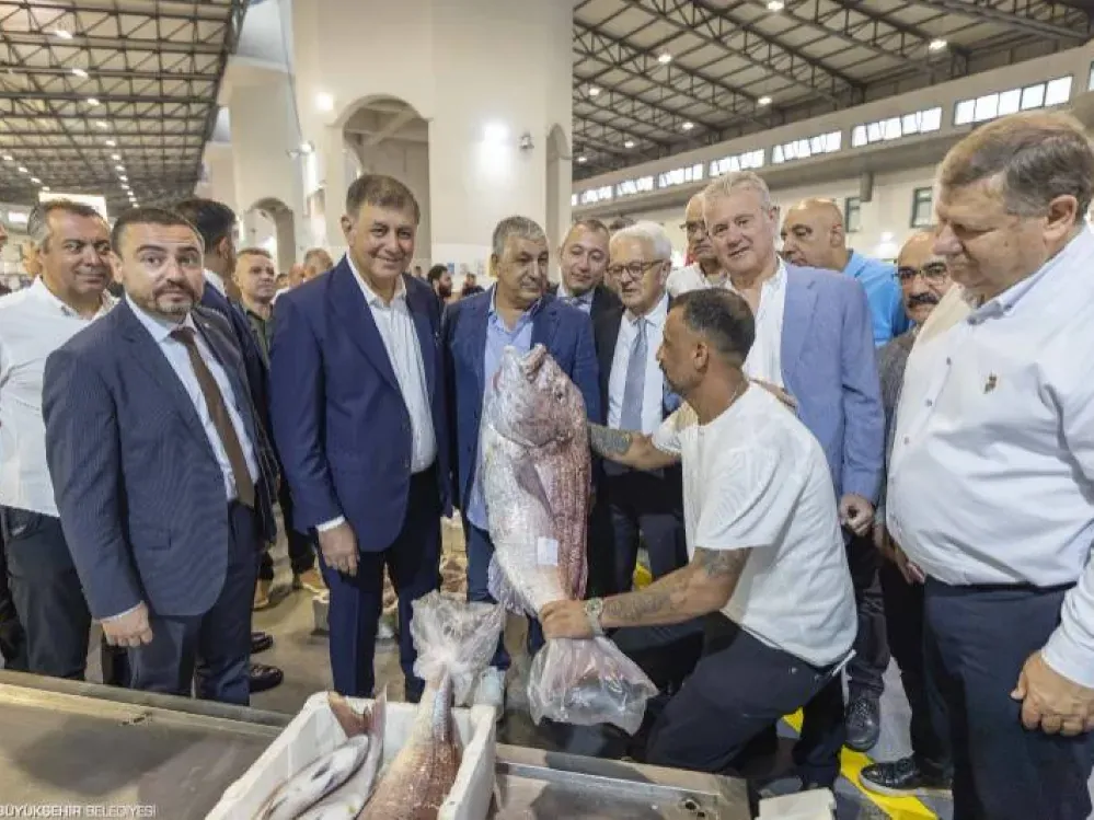 Vira Bismillah diyen balıkçılar ağları berekete attı