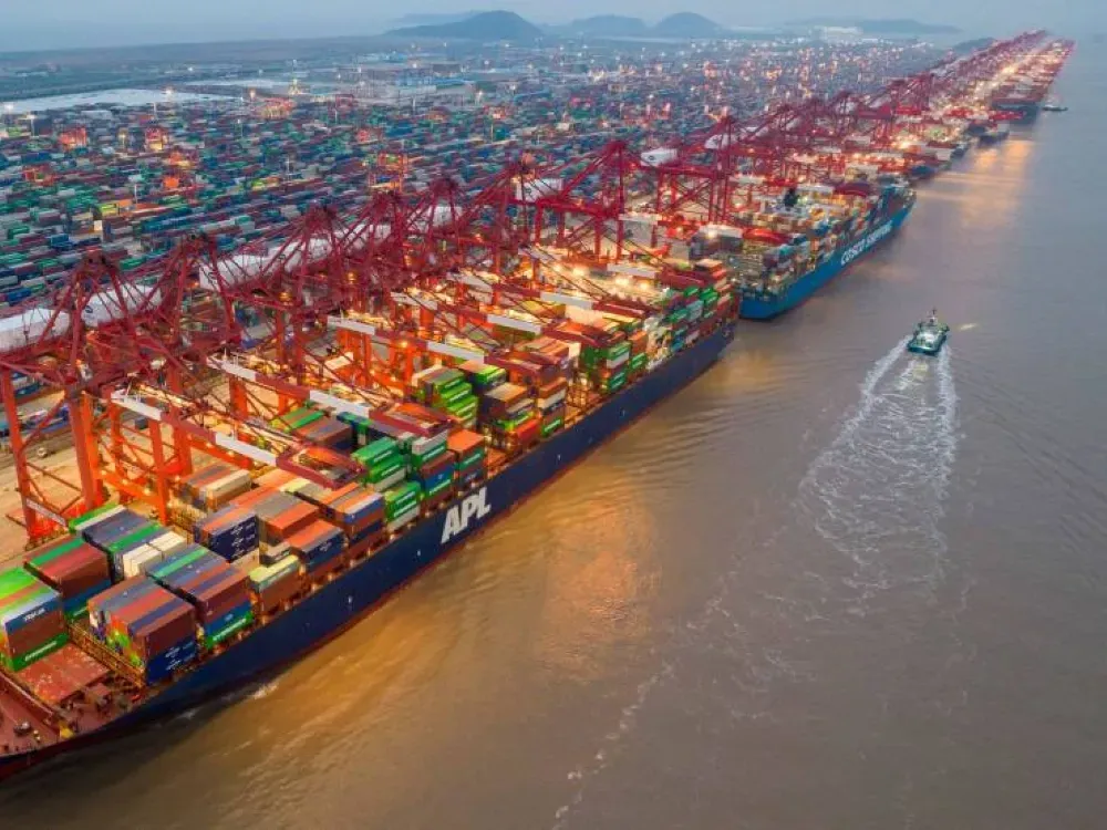 Çinliler İzmir Limanlarını mercek altına aldı