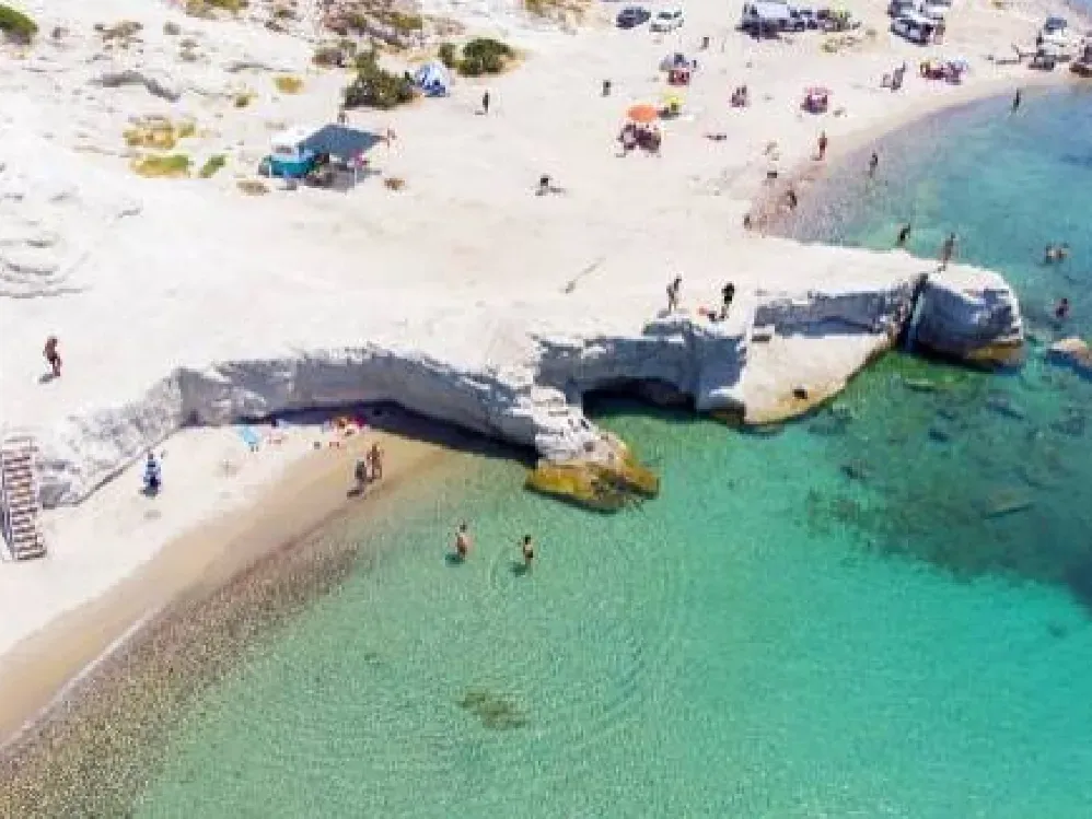 Ünlü turizmciye Alaçatı şoku... ÇED toplantısı iptal oldu
