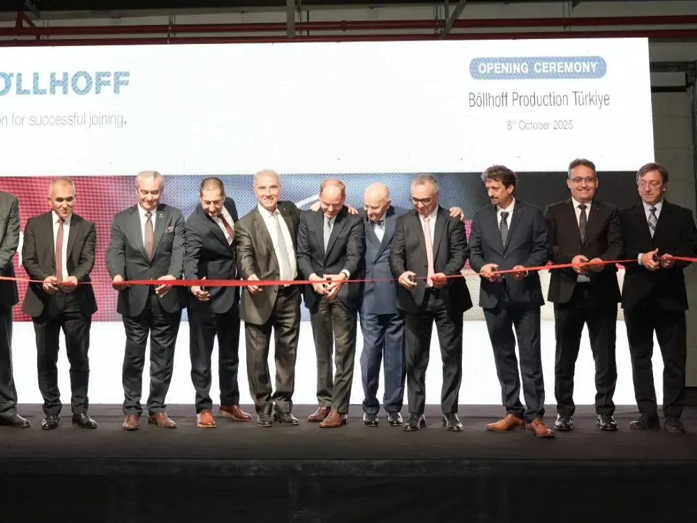 Alman devi Böllhoff İzmir'de üretime başladı