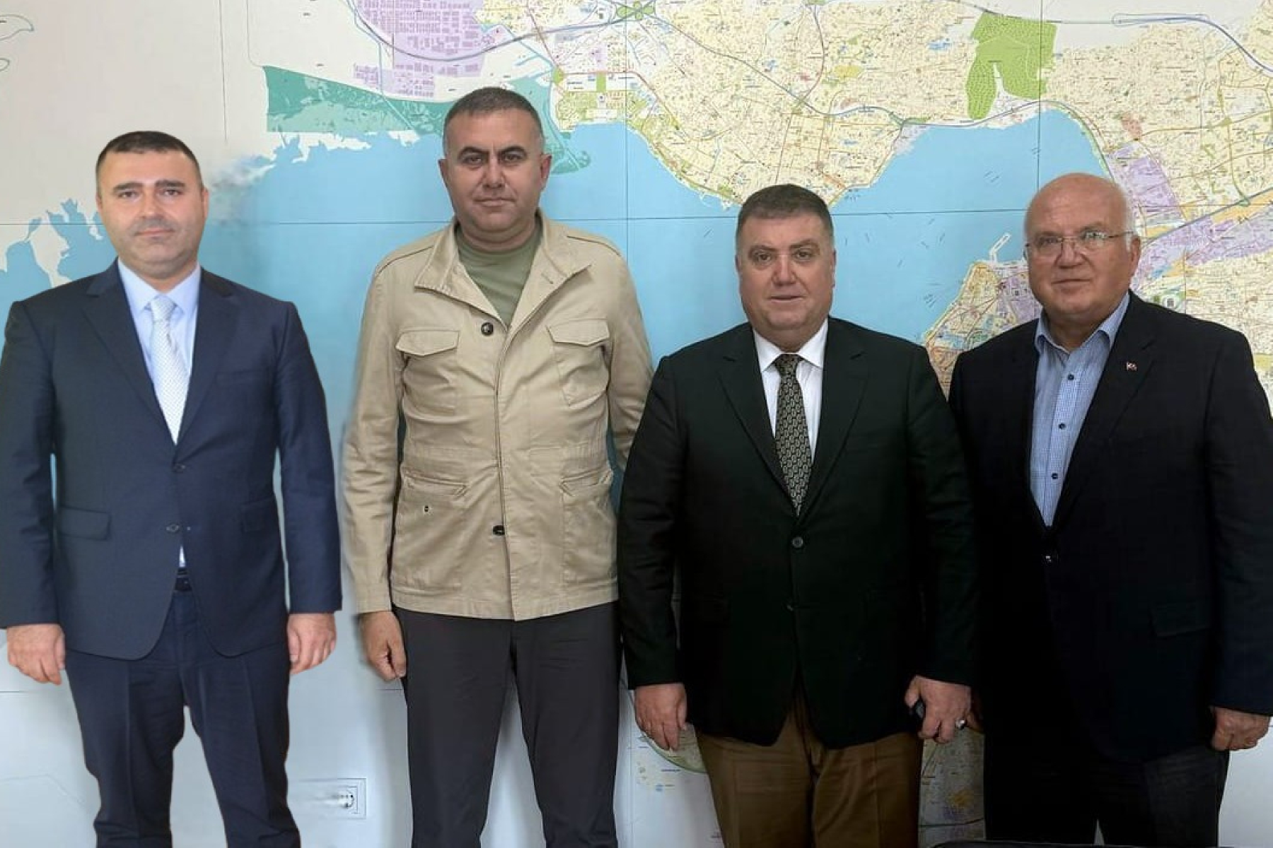 İzmirli taksicilerden Emniyet'e 'korsanla mücadele' teşekkürü..