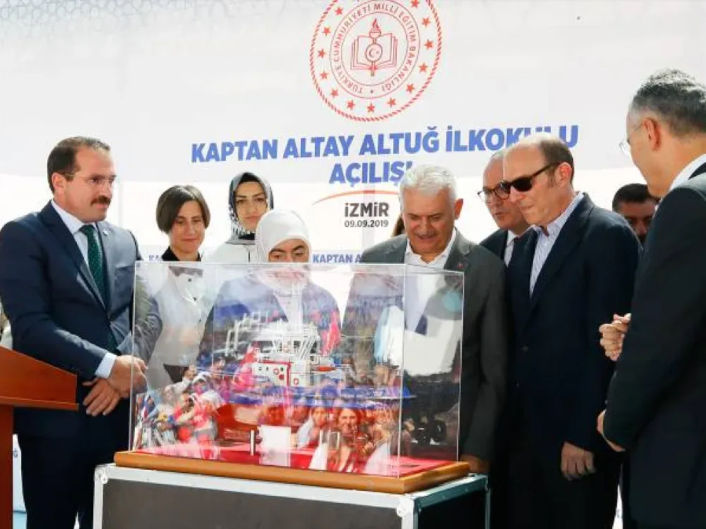 İzmirli Uzmar, Fenerbahçeli Safi'yi geçti