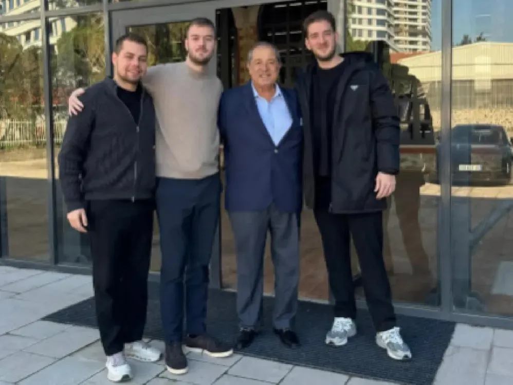 Özgener’in oğulları iş hayatına ilk adımı spor merkezi ile attı