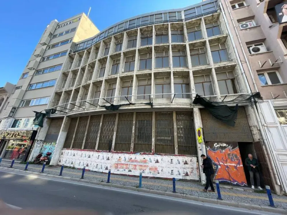 İzmir'deki tarihi banka binası ABD'li markanın lüks oteli olacak