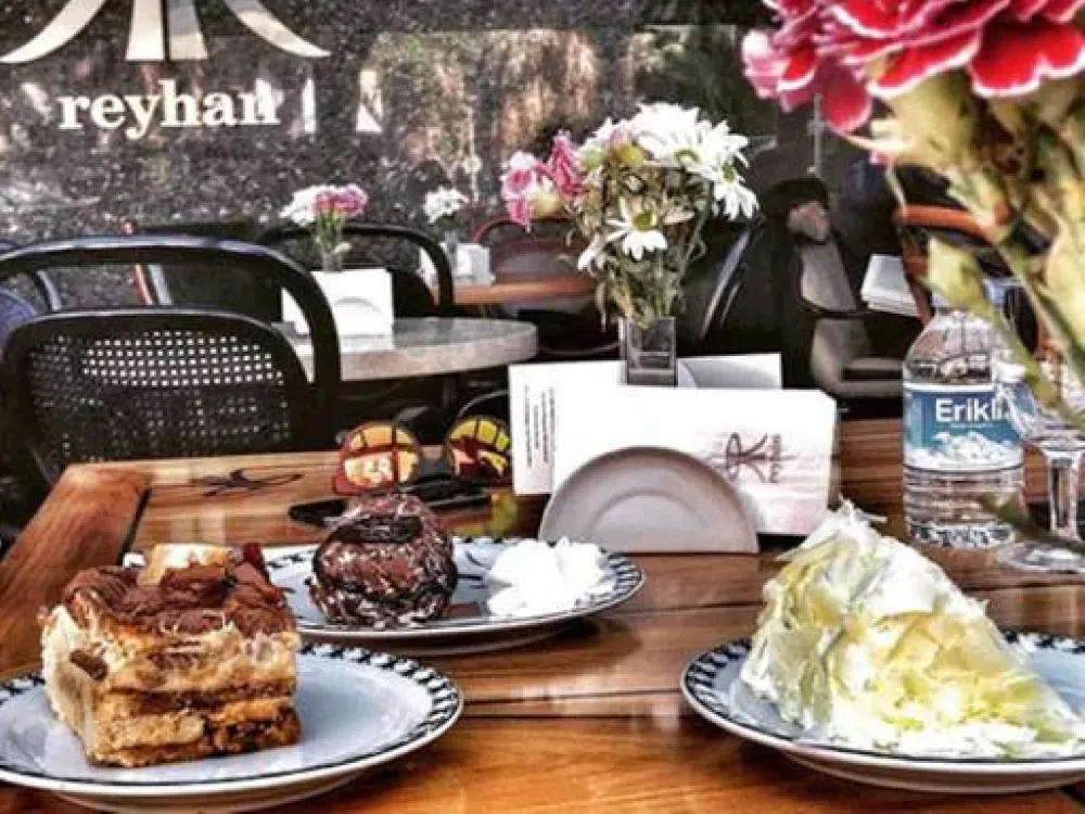 İzmir’in 60 yıllık pastacı ailesi isyan etti: Satılmadık!