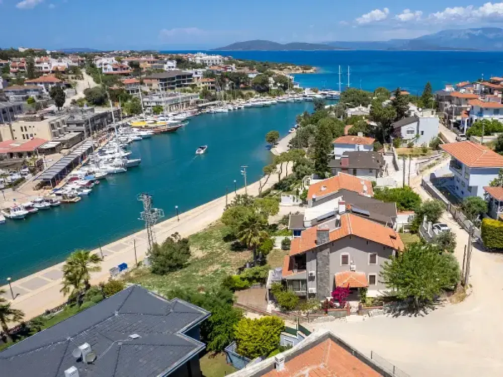 Çeşme Dalyan'da mahkemeden 100 milyon TL'lik satış