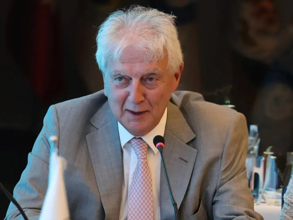 Yorgancılar Çin’deki robotları gördü… ‘Trump’un koyduğu vergi az bile’ dedi