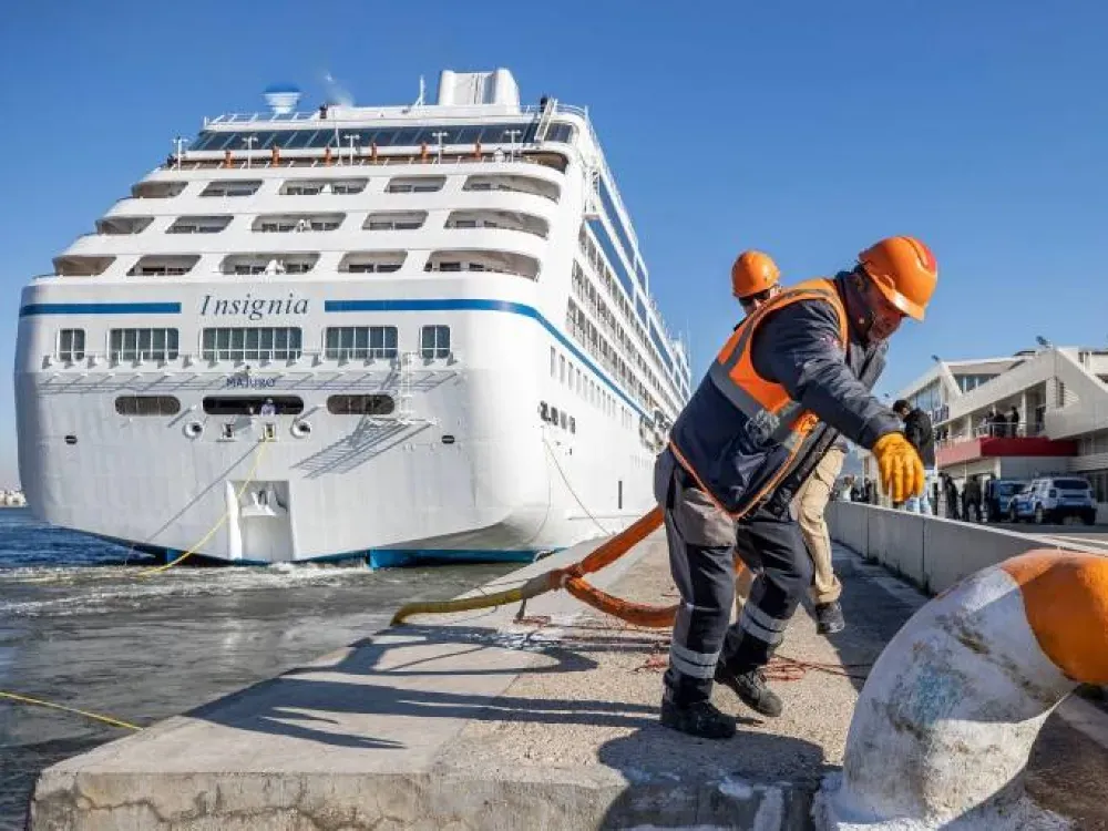 Turizm acenteleri: Yolcu gemiden inmek istemiyor, limana el atılsın!