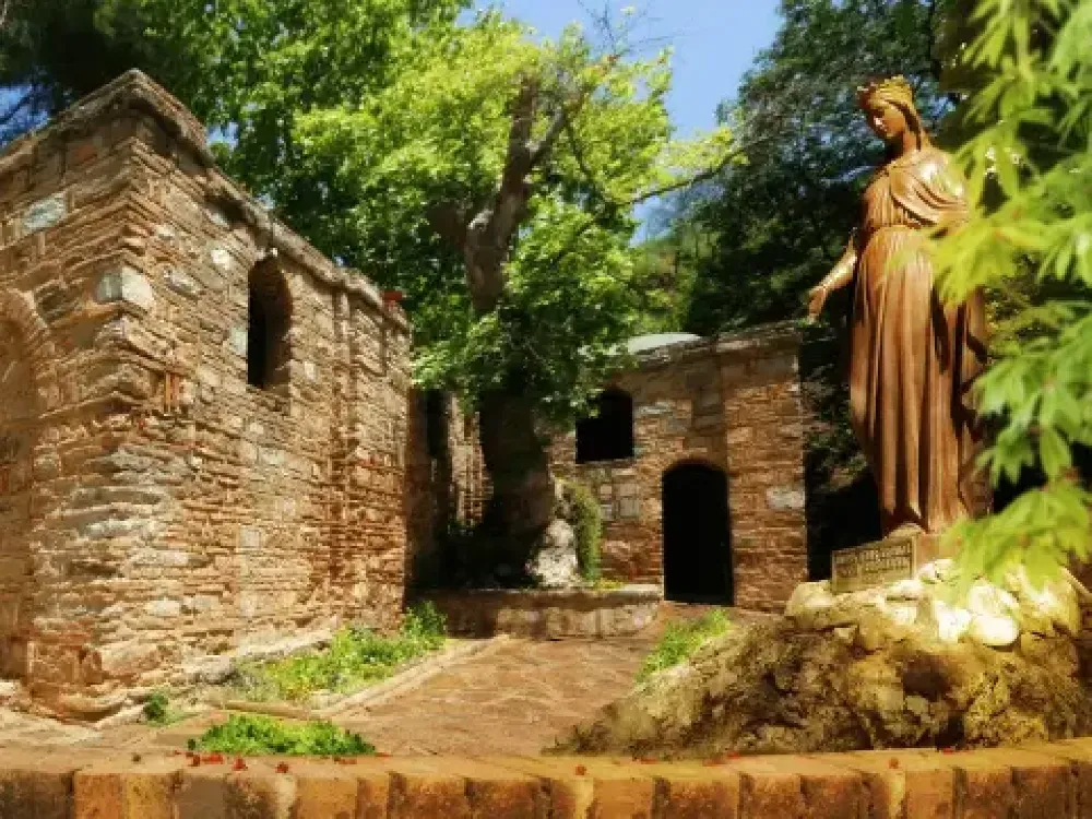 Tercan’ndan savaş reçetesi: İnanç ve sağlık turizmini öne çıkaralım