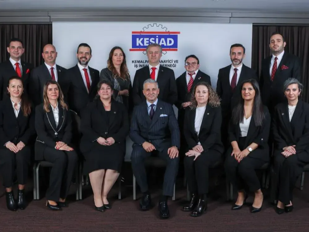 Kemalpaşalı iş insanlarında değişim... Yeni başkan Zafer Özken