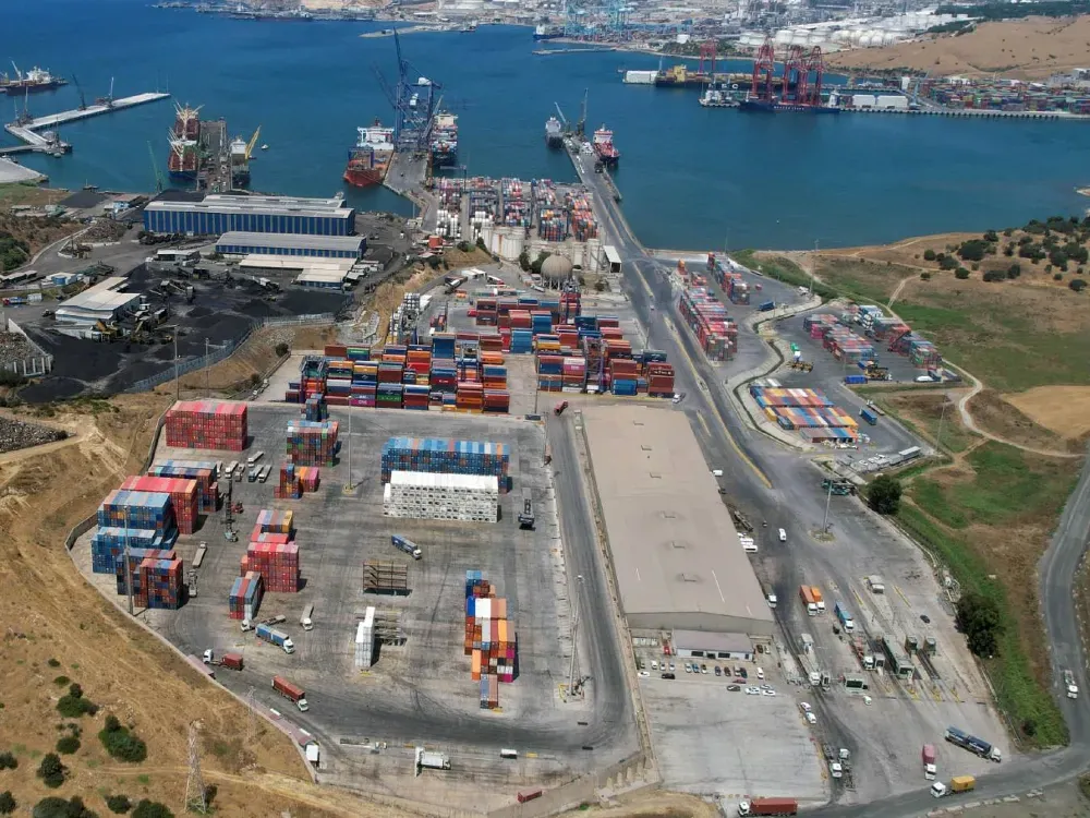 Aliağa'da limanların rekabeti büyüyor
