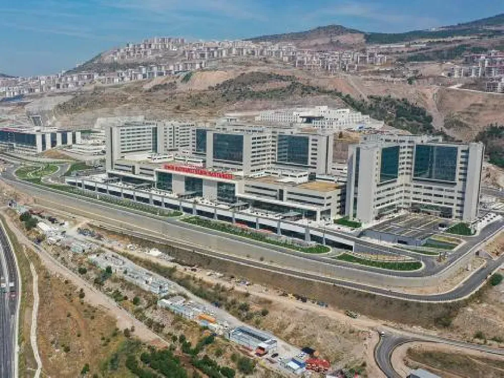 Emlak Konut'un İzmir Bayraklı'daki ihalesine 4 firmadan teklif