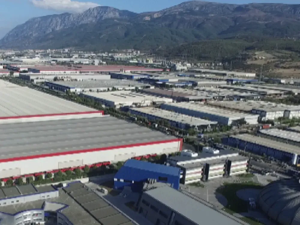 Ege'deki sanayi bölgelerinin 'elektriği' durdu