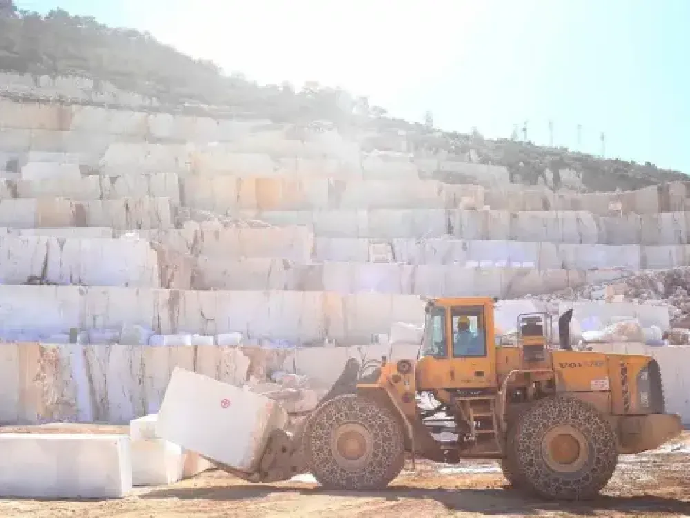 Yabancı işçiye 'terk edin’ talimatı, Afyonlu mermerciyi salladı