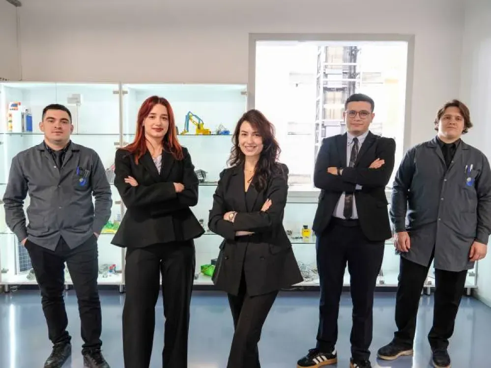 Eli anahtar tutan mühendisler için okula geri döndüler