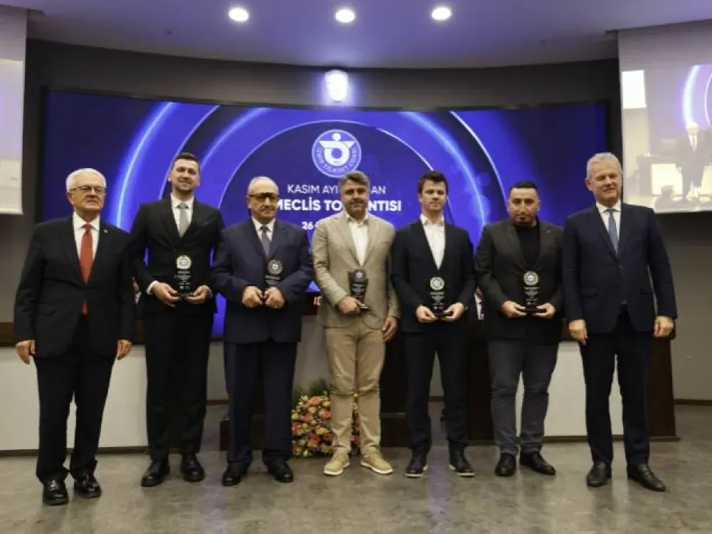 Özgener: Erken sanayisizleşme riski kapıda