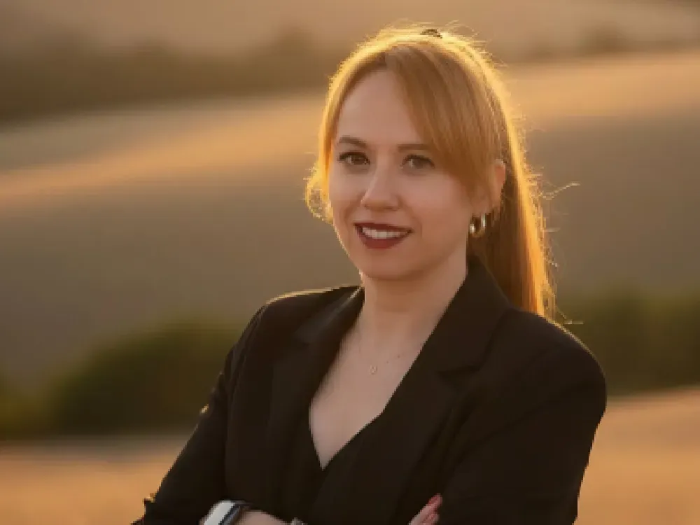 Dernek tarihinde bir ilk... Egeli otomotivcilere kadın başkan