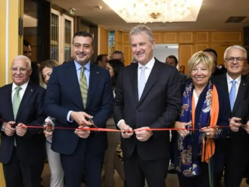 İletişim Yüzyılında Kentlerin Hikayesi Fotoğraf Sergisi açıldı